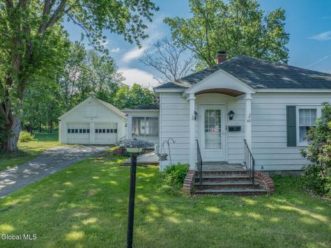 42 Spring Street Cambridge NY 12816