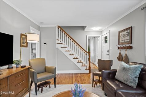 18 Oxford Road Albany NY 12203