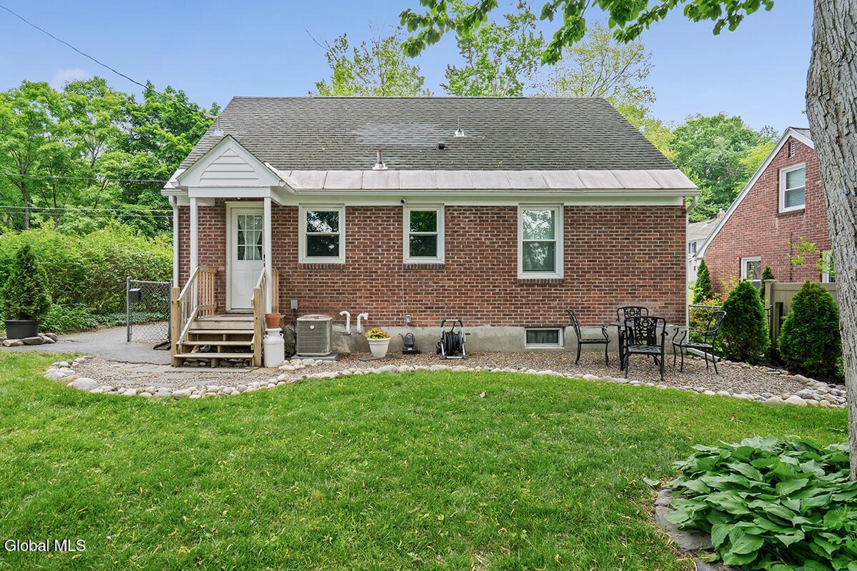 18 Oxford Road Albany NY 12203
