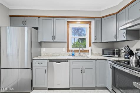 18 Oxford Road Albany NY 12203