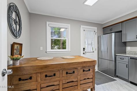 18 Oxford Road Albany NY 12203