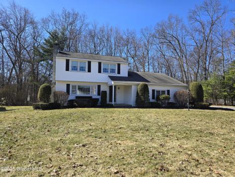 10 Greenwood Lane Queensbury NY 12804