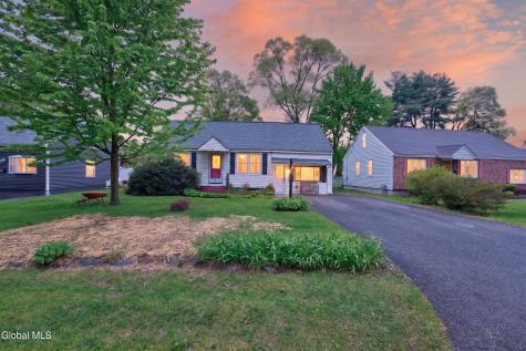 1026 Dudley Road Schenectady NY 12303