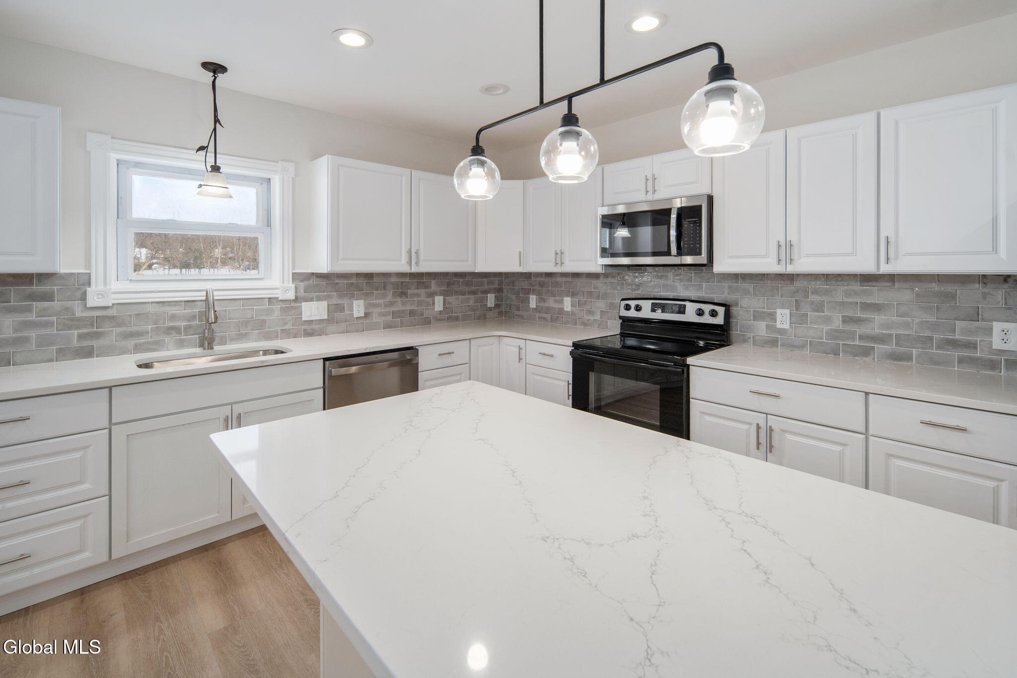 27 Plank Road Troy NY 12182