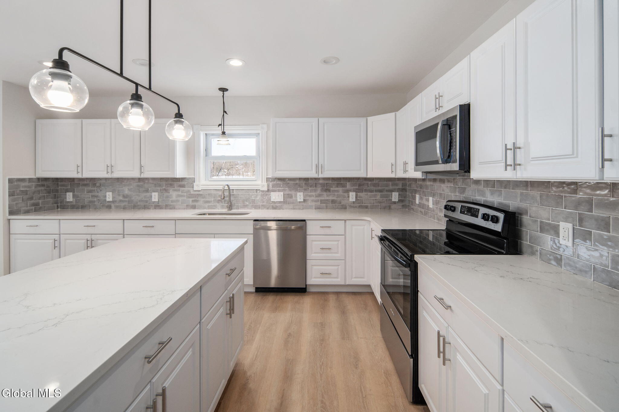 27 Plank Road Troy NY 12182