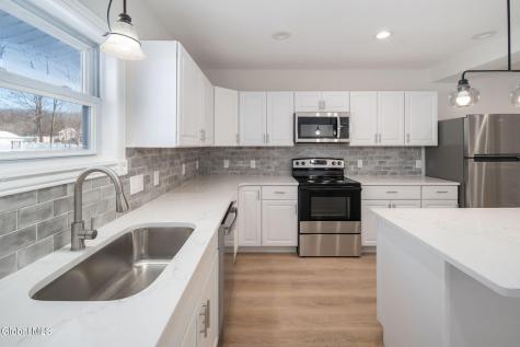 27 Plank Road Troy NY 12182
