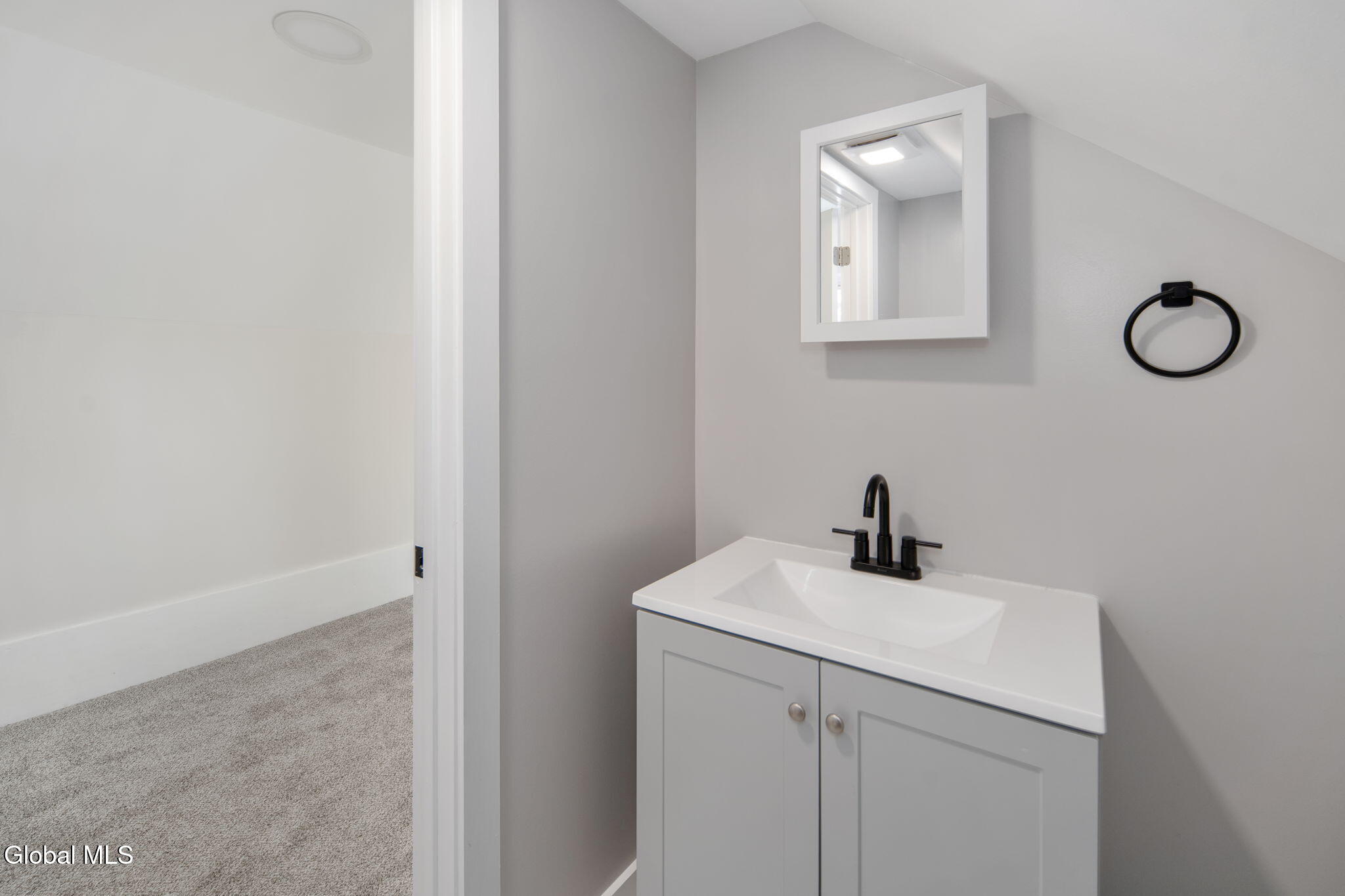 27 Plank Road Troy NY 12182
