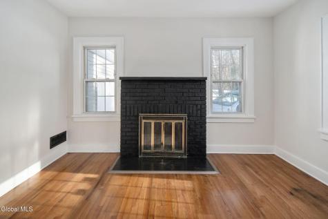27 Plank Road Troy NY 12182