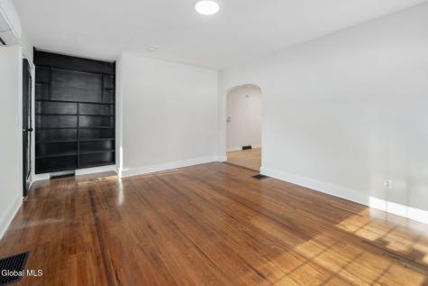 27 Plank Road Troy NY 12182