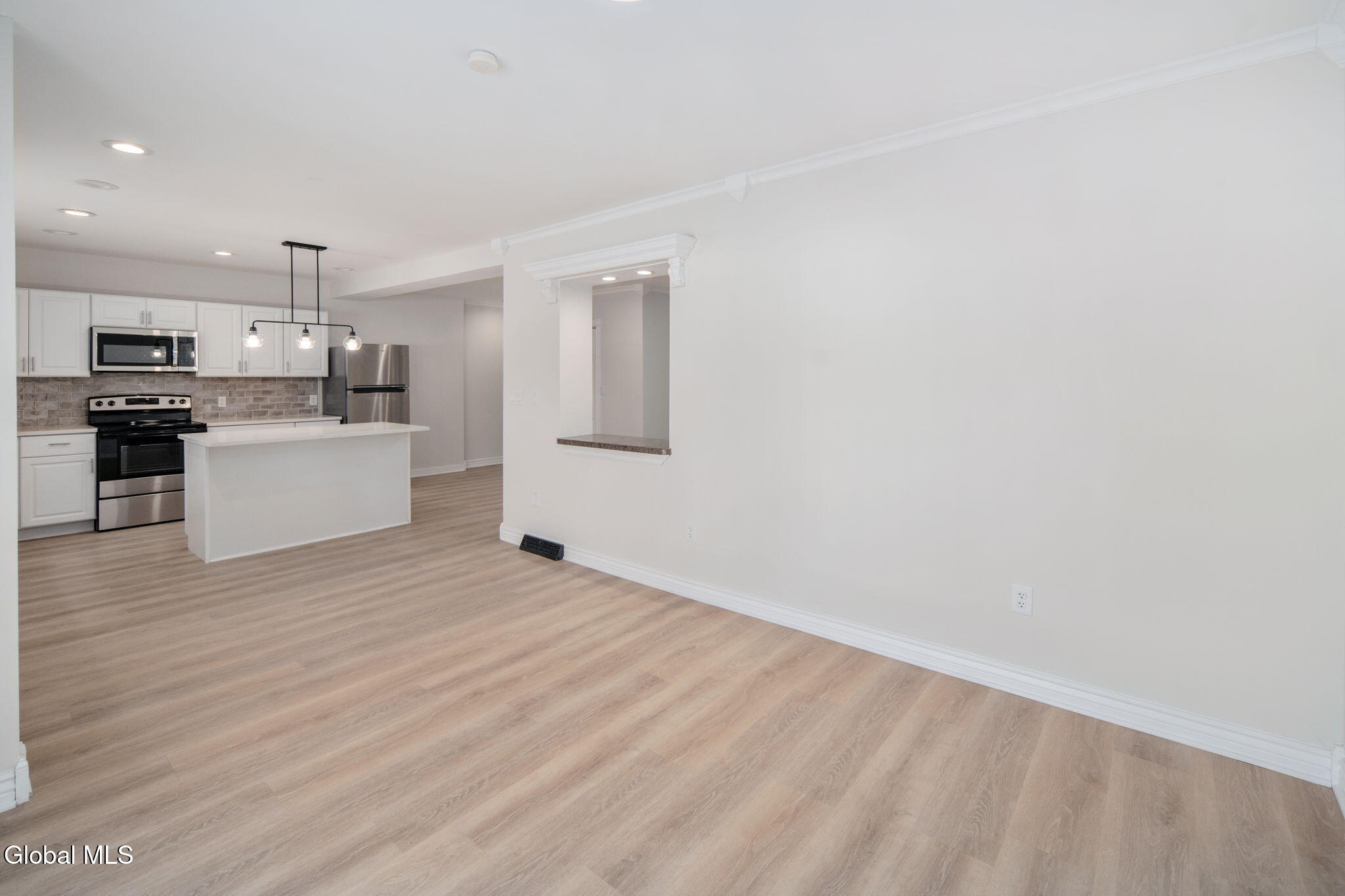 27 Plank Road Troy NY 12182