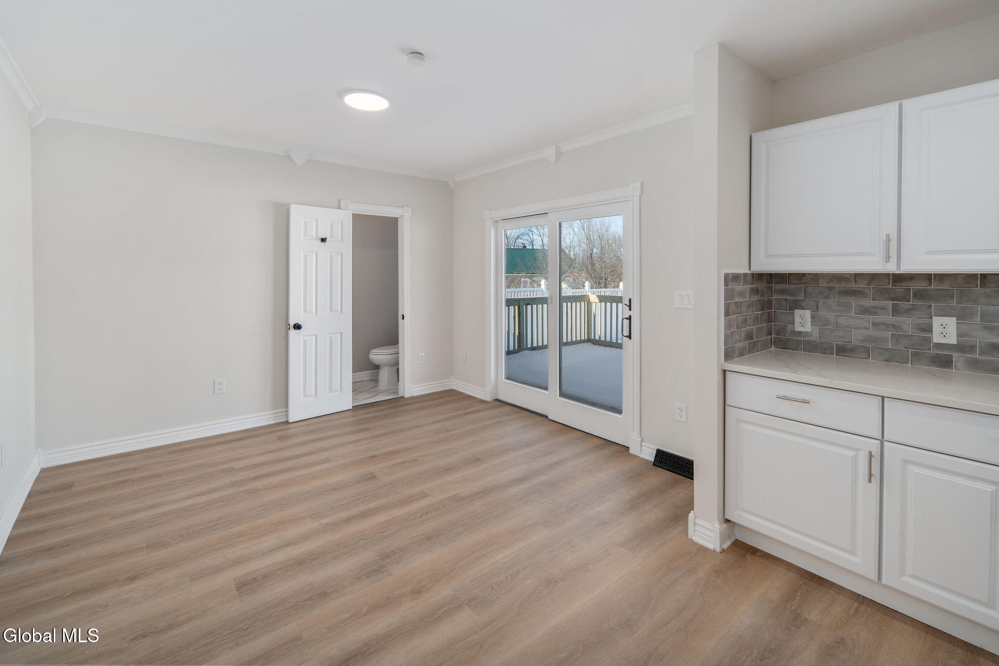 27 Plank Road Troy NY 12182
