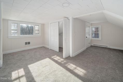 27 Plank Road Troy NY 12182