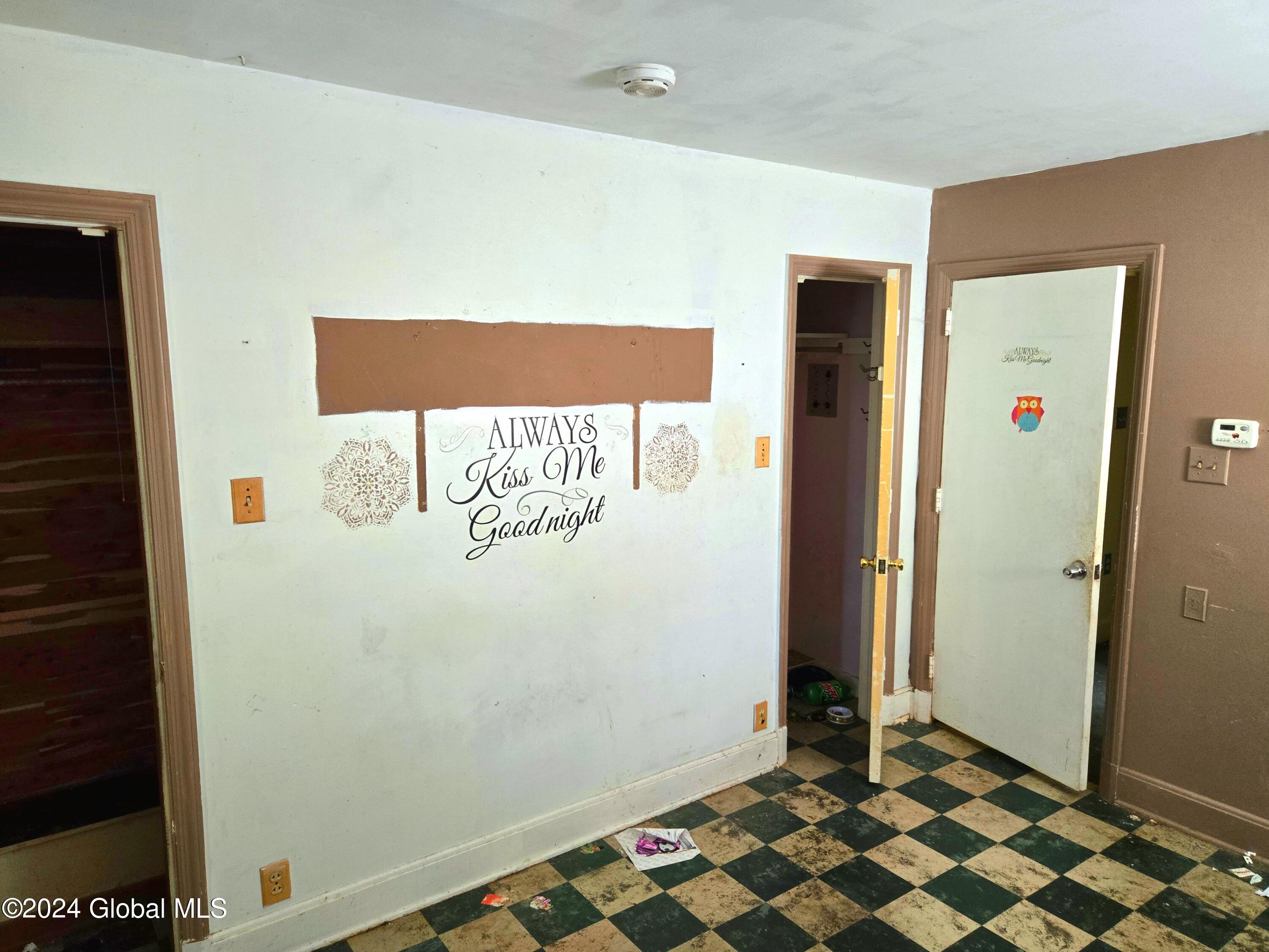 897 8th Avenue Troy NY 12182