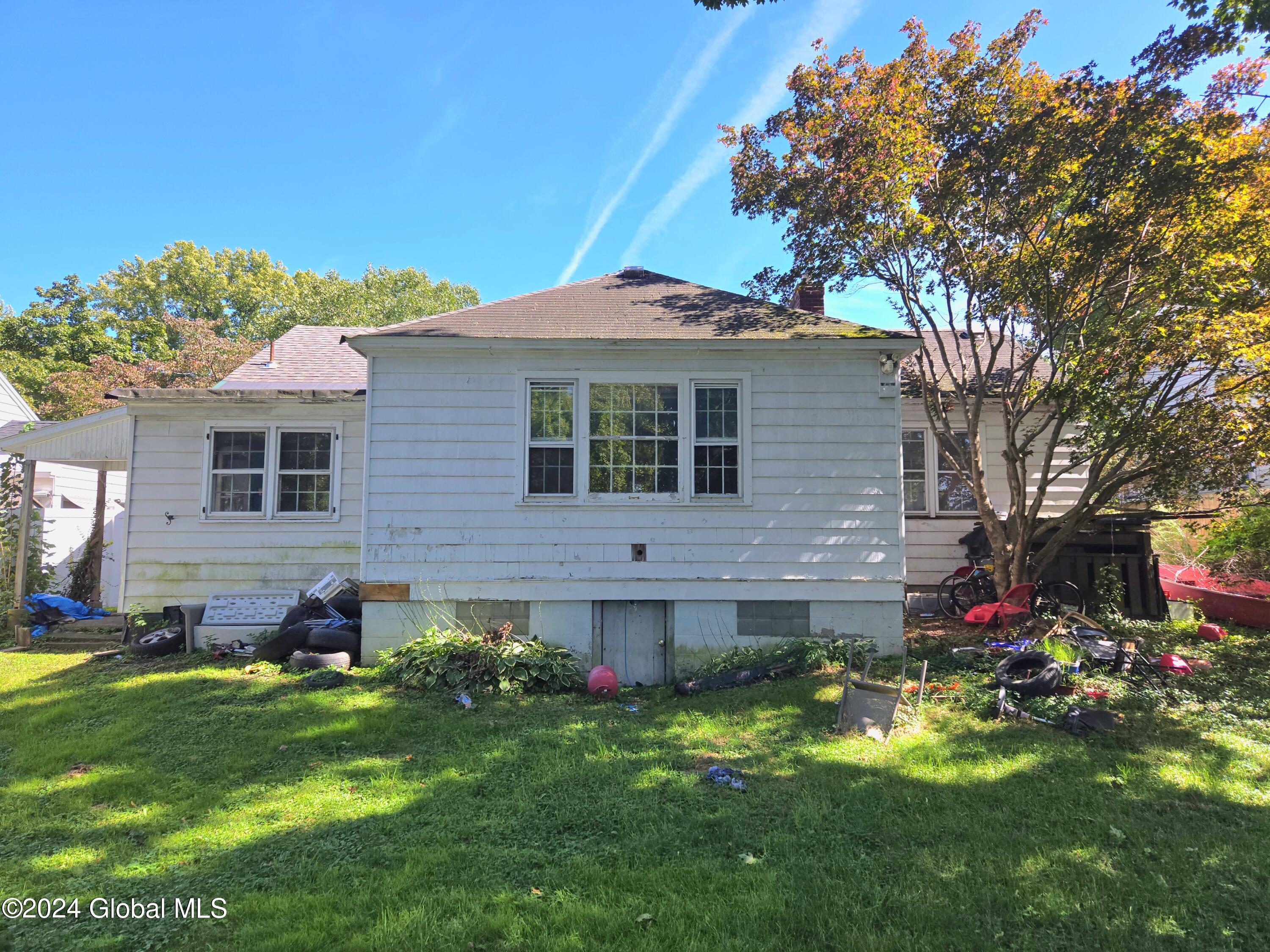 897 8th Avenue Troy NY 12182