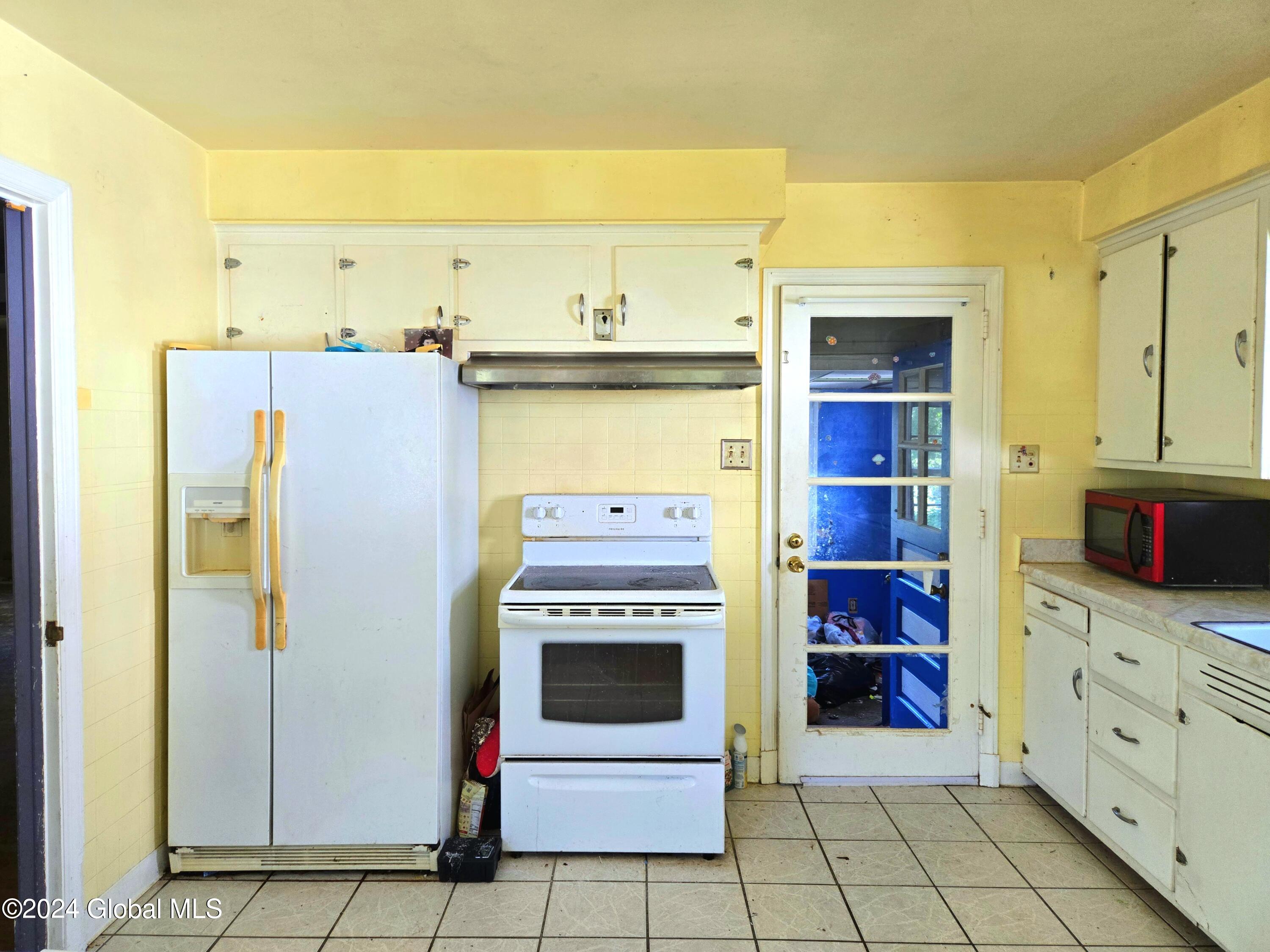 897 8th Avenue Troy NY 12182