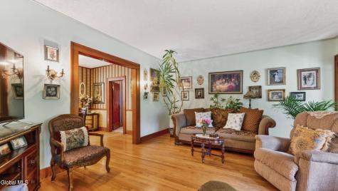158 Brookside Avenue Amsterdam NY 12010