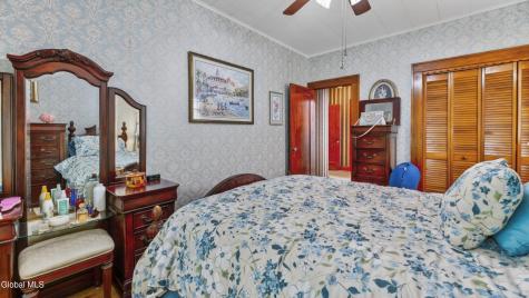 158 Brookside Avenue Amsterdam NY 12010