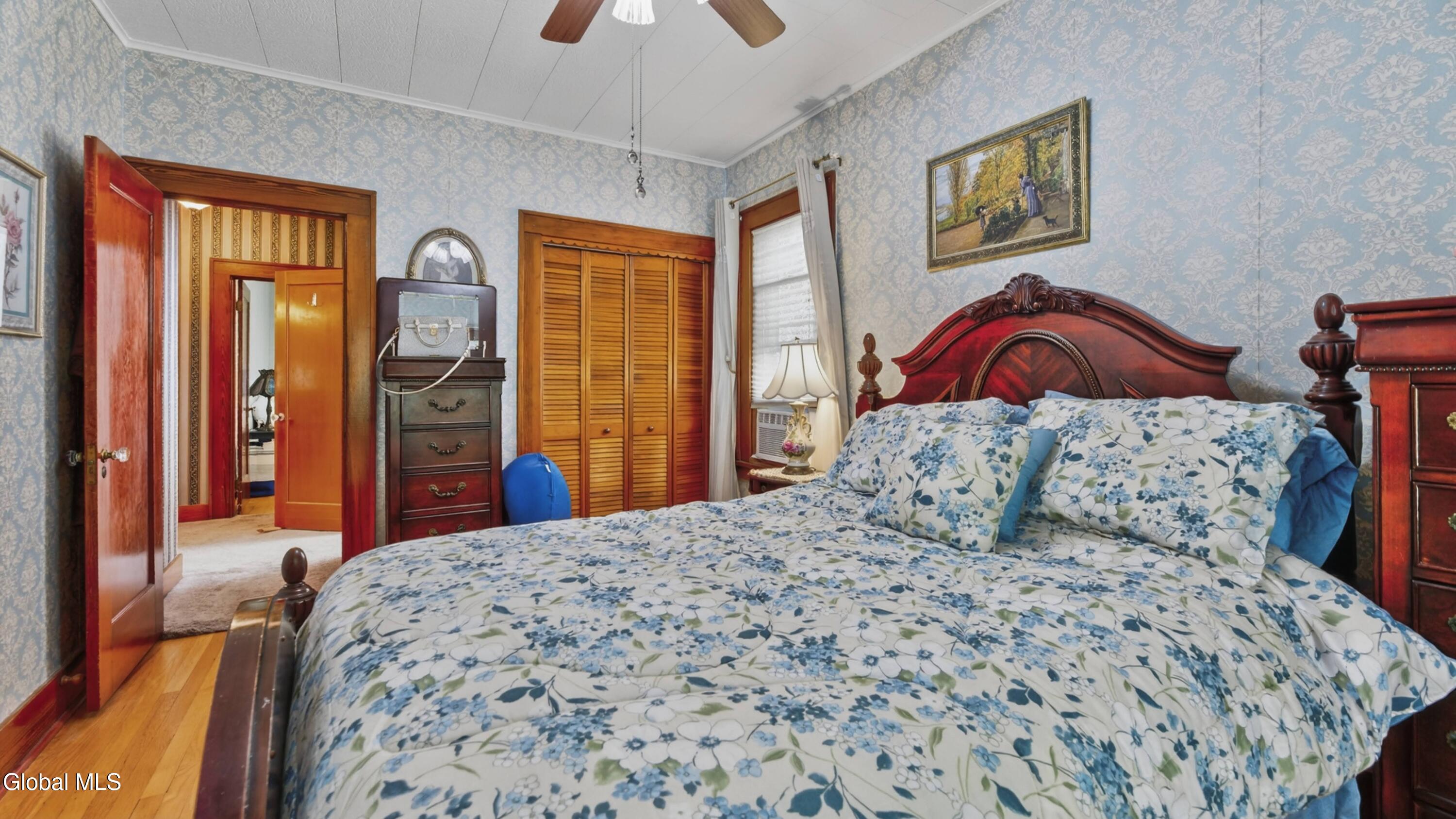 158 Brookside Avenue Amsterdam NY 12010