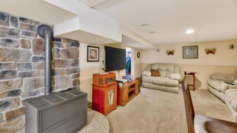 158 Brookside Avenue Amsterdam NY 12010