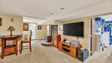 158 Brookside Avenue Amsterdam NY 12010
