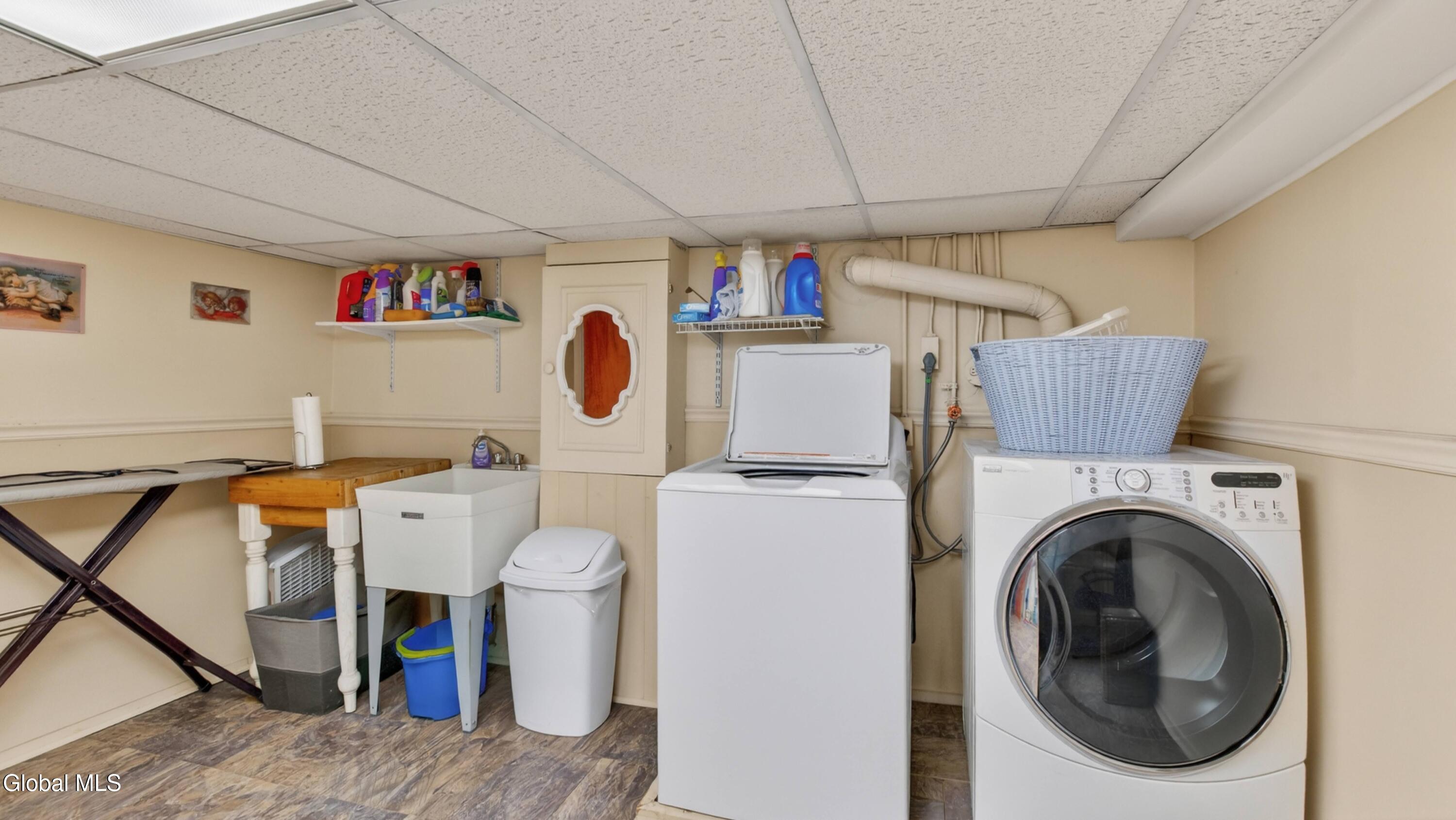 158 Brookside Avenue Amsterdam NY 12010