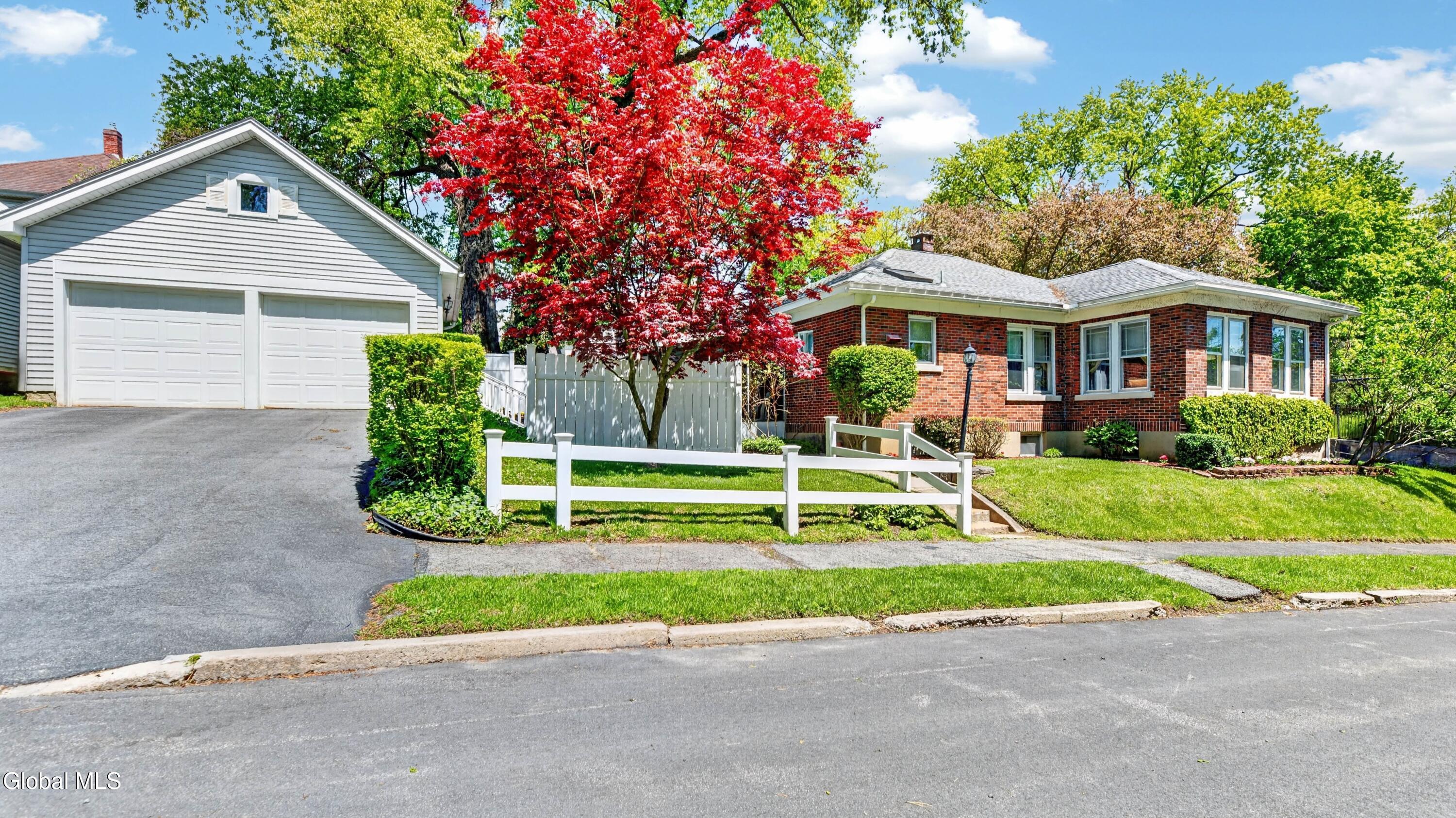 158 Brookside Avenue Amsterdam NY 12010