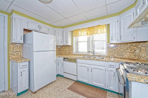 18 1st Avenue Mayfield NY 12117