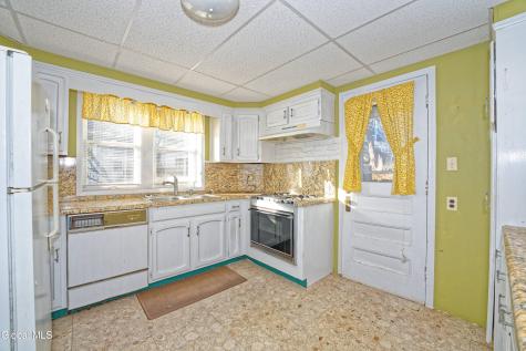 18 1st Avenue Mayfield NY 12117