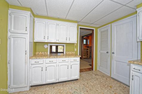 18 1st Avenue Mayfield NY 12117