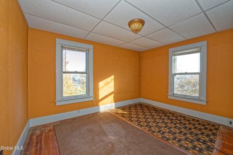 18 1st Avenue Mayfield NY 12117