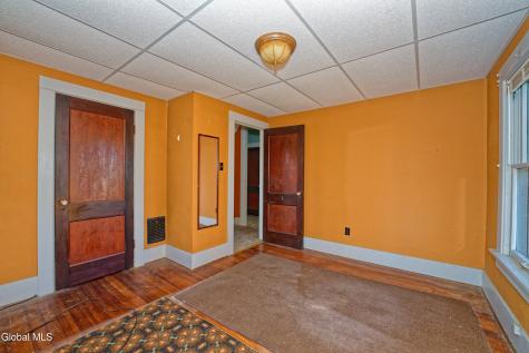 18 1st Avenue Mayfield NY 12117