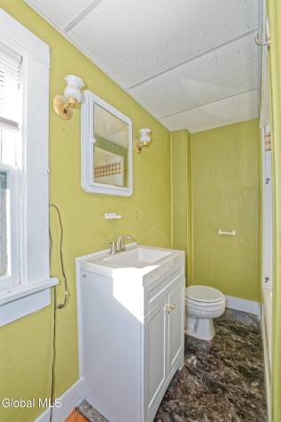 18 1st Avenue Mayfield NY 12117