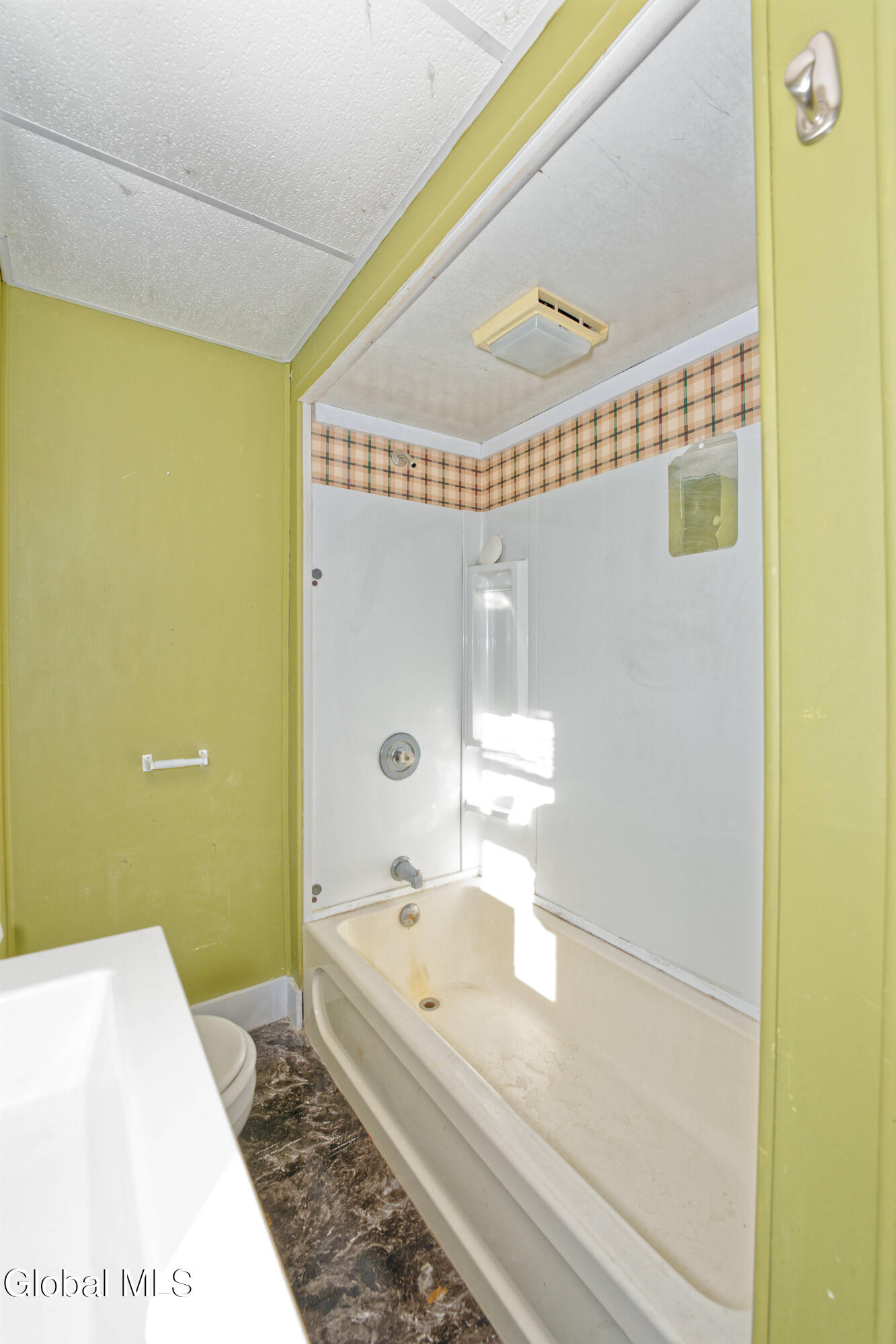 18 1st Avenue Mayfield NY 12117