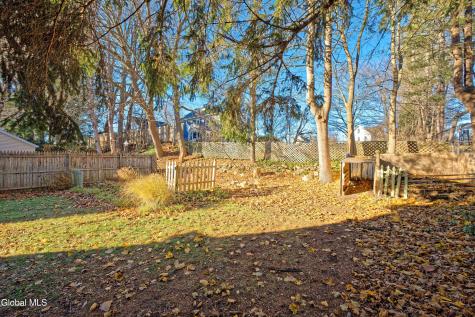 18 1st Avenue Mayfield NY 12117