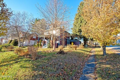 18 1st Avenue Mayfield NY 12117