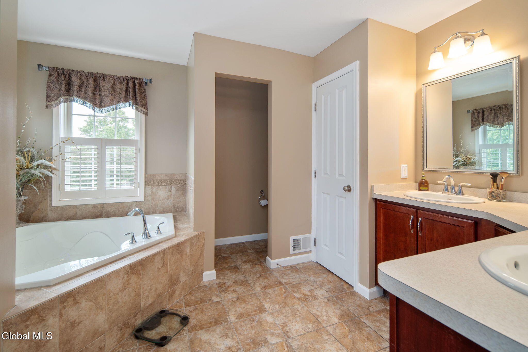 37 Farmview Lane Waterford NY 12188