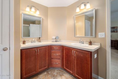 37 Farmview Lane Waterford NY 12188
