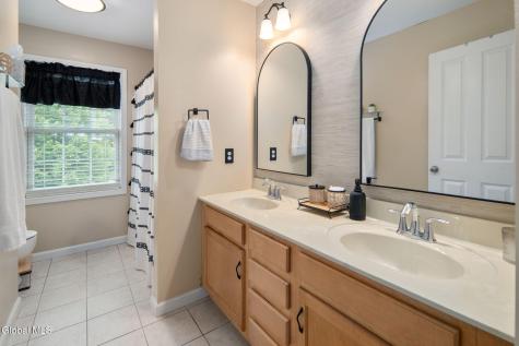 37 Farmview Lane Waterford NY 12188