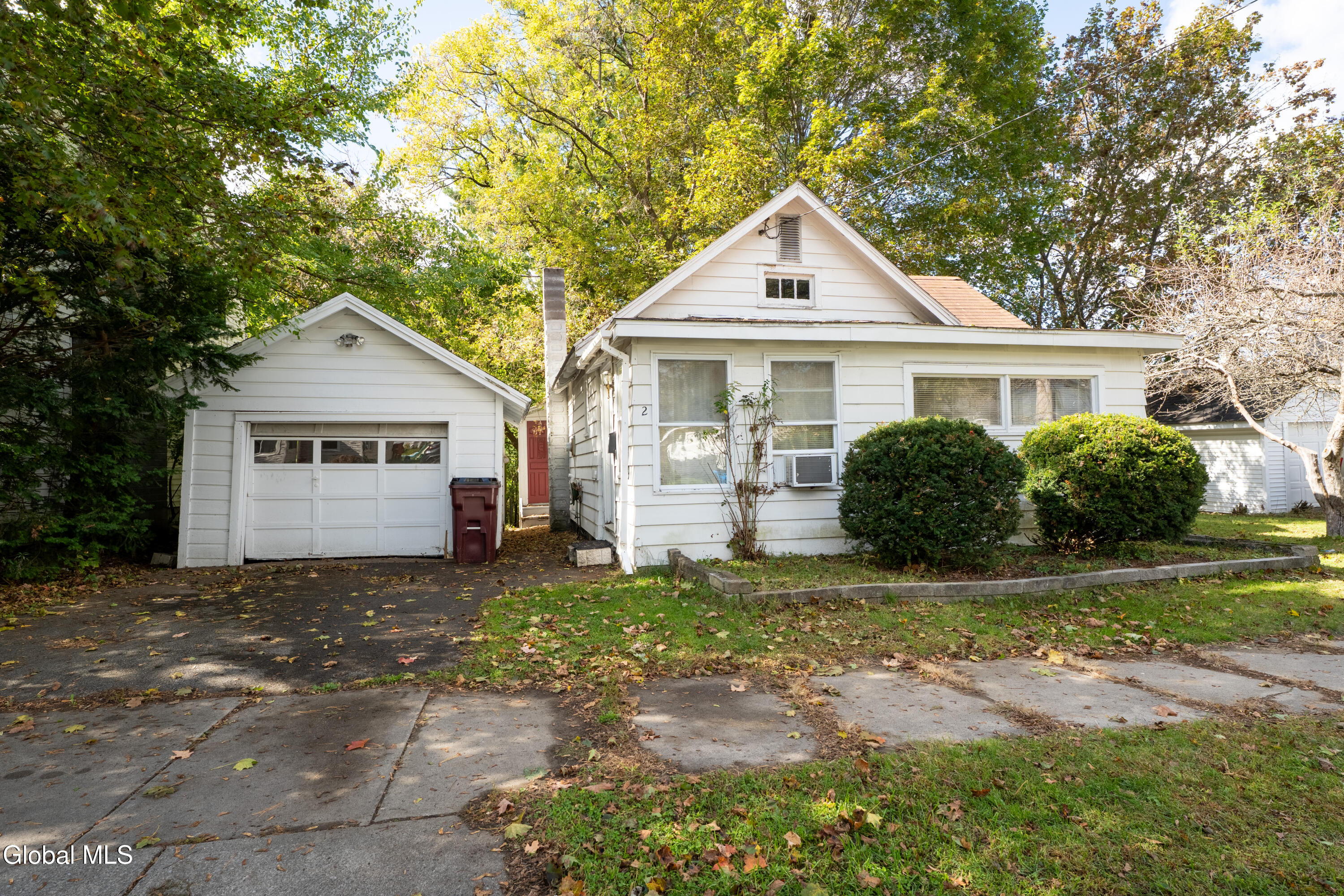 2 S Hollywood Avenue Gloversville NY 12078