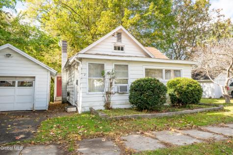 2 S Hollywood Avenue Gloversville NY 12078