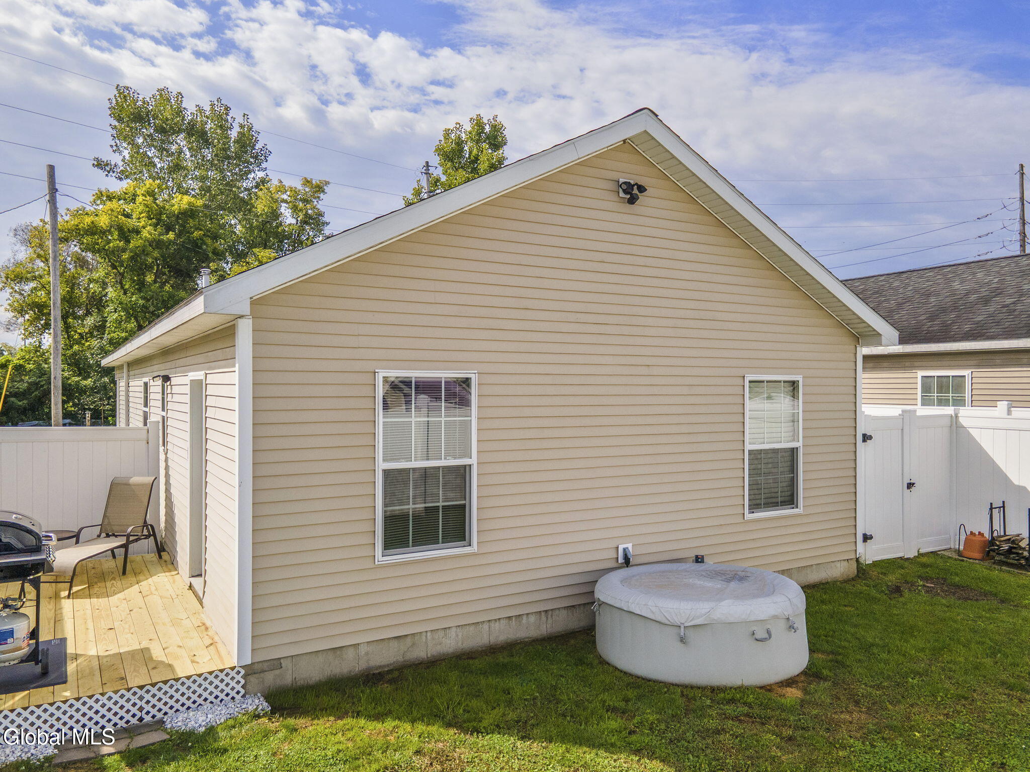 10 Rohloff Avenue Mechanicville NY 12118
