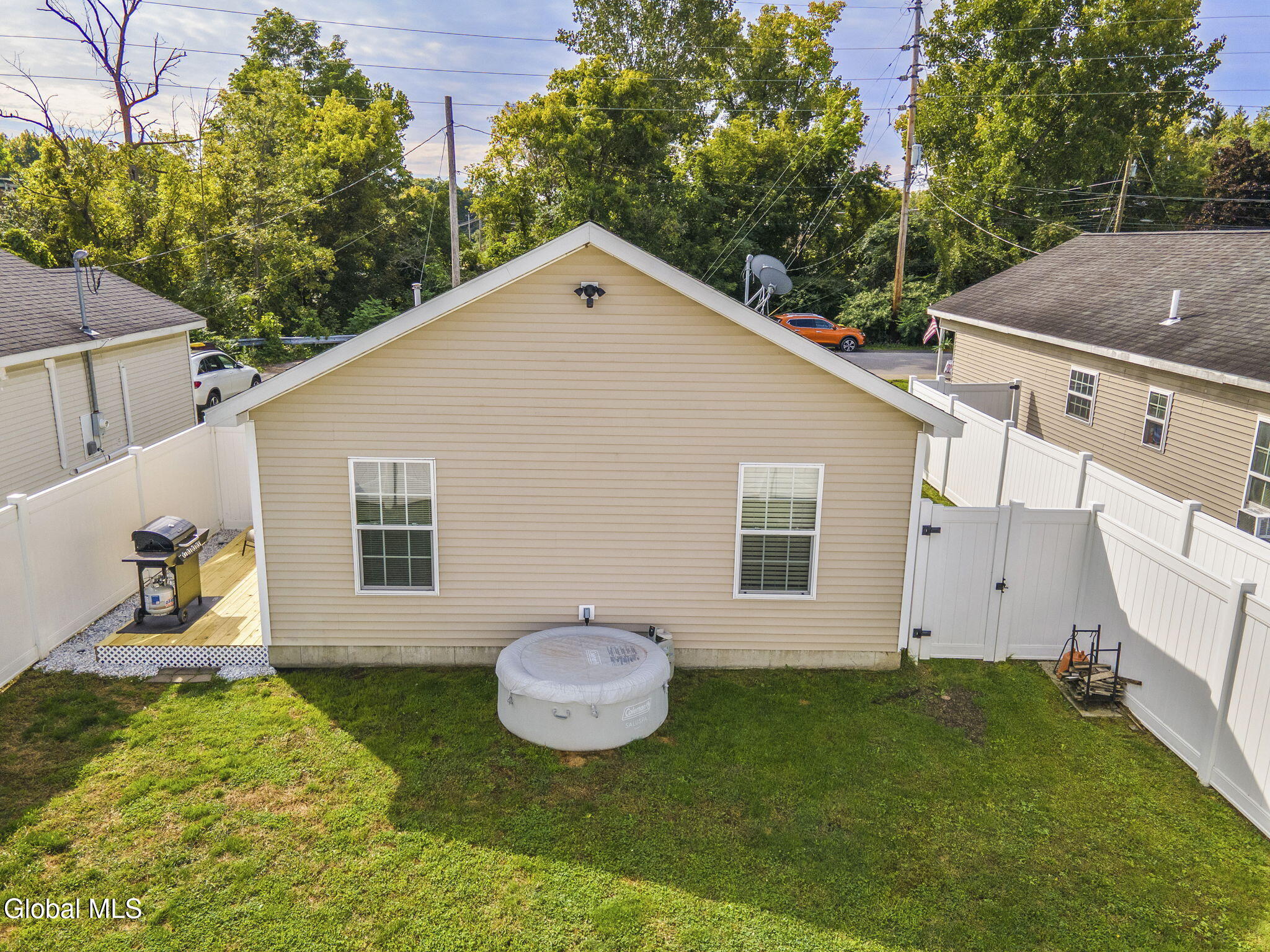 10 Rohloff Avenue Mechanicville NY 12118