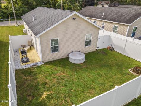10 Rohloff Avenue Mechanicville NY 12118