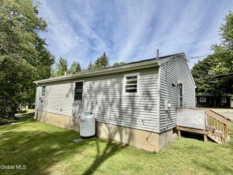29 Knobhill Road Averill Park NY 12018