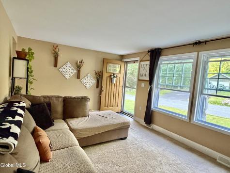 29 Knobhill Road Averill Park NY 12018