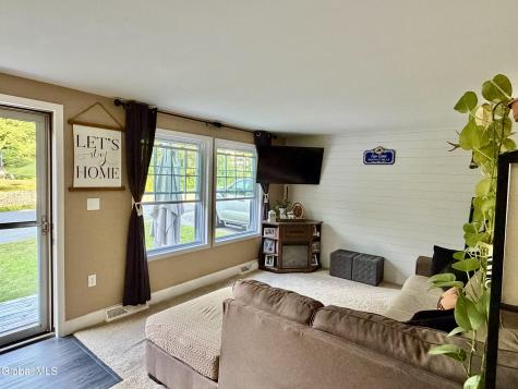 29 Knobhill Road Averill Park NY 12018