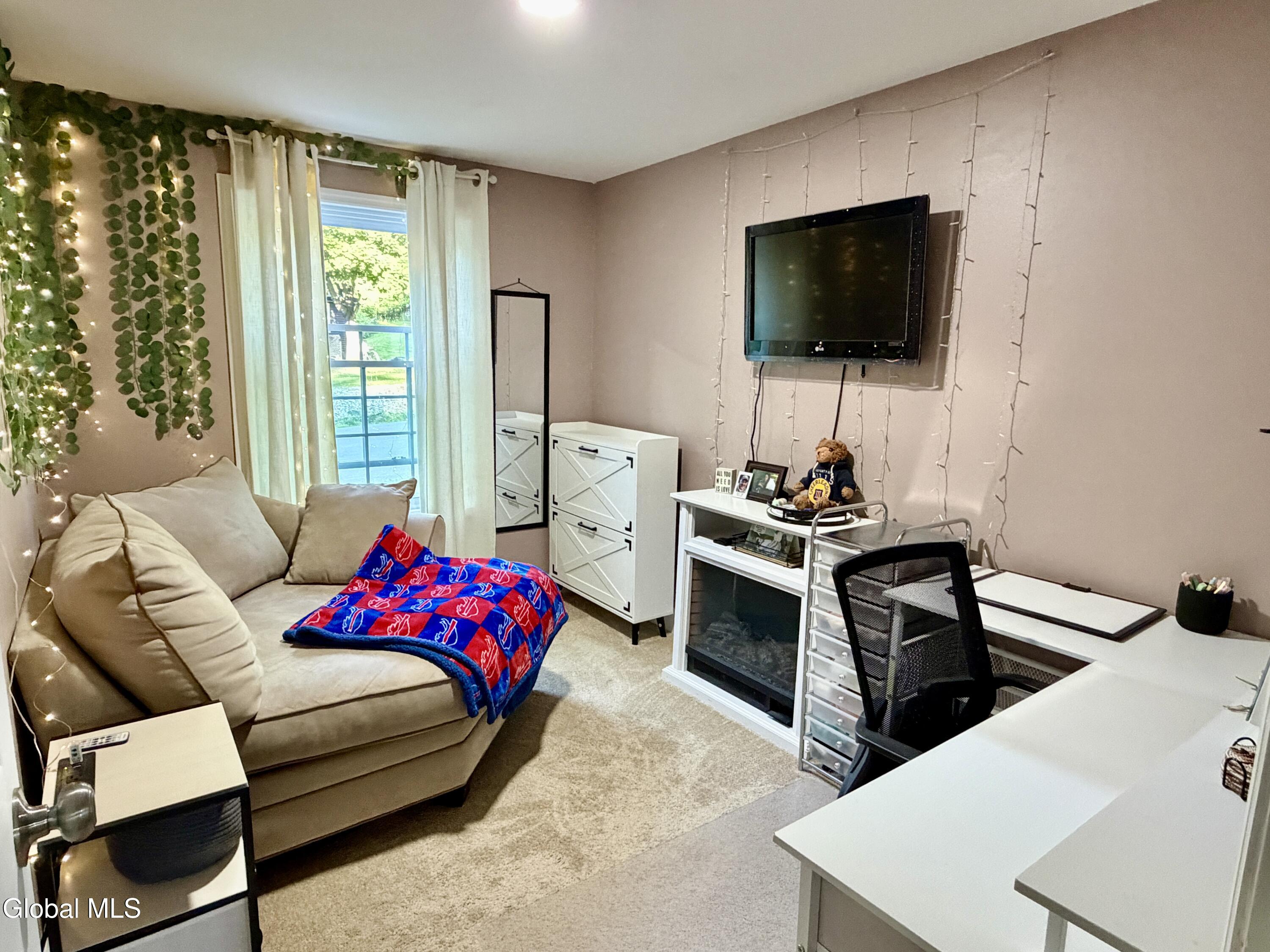 29 Knobhill Road Averill Park NY 12018