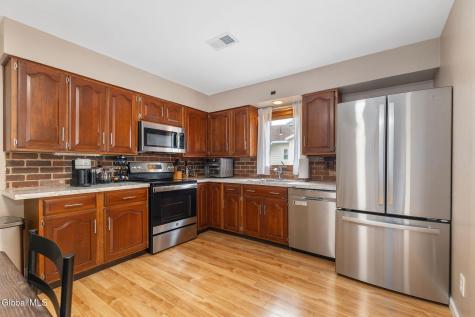 53 Miracle Lane Colonie NY 12211