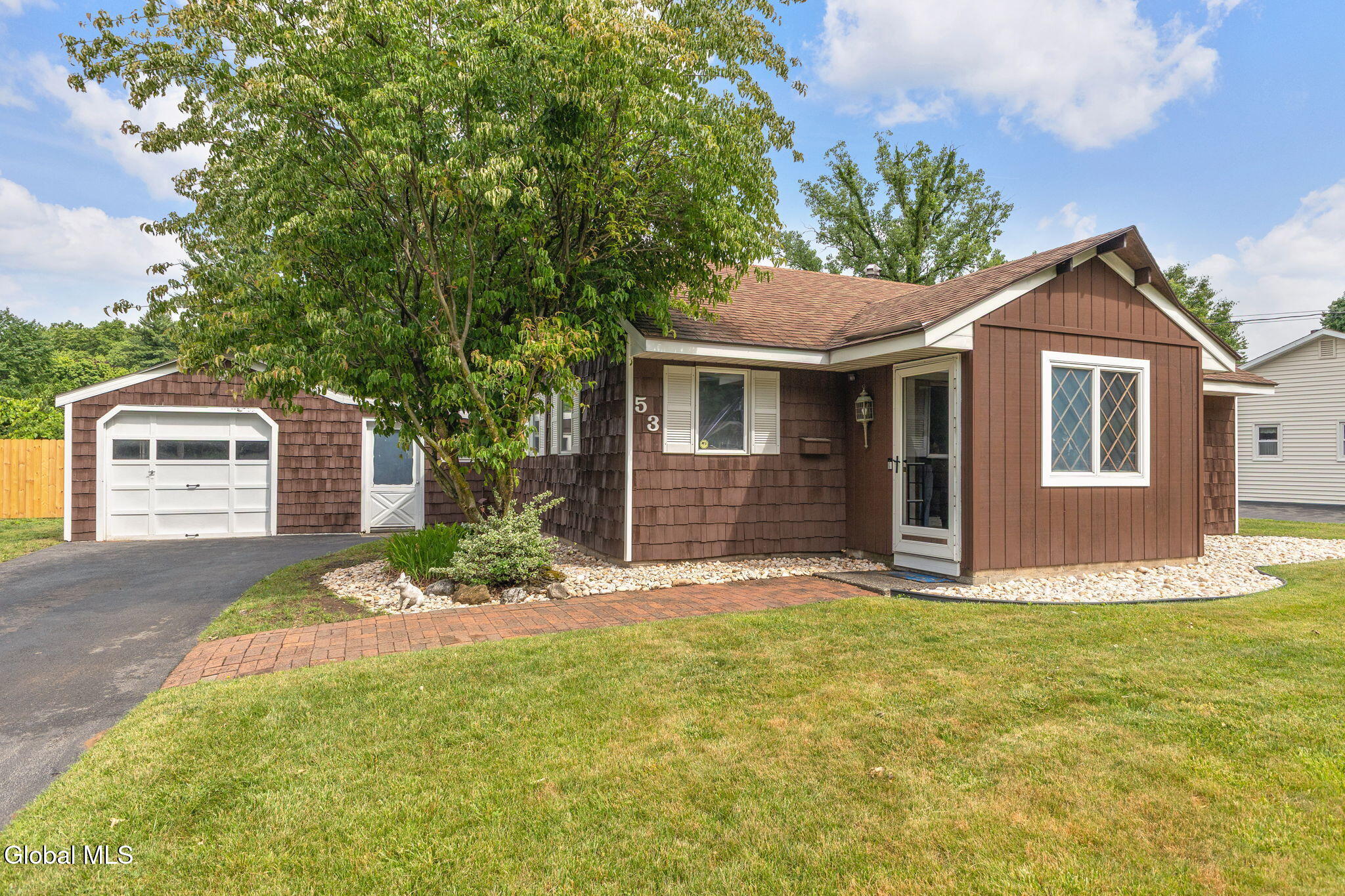 53 Miracle Lane Colonie NY 12211