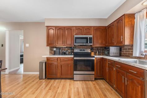 53 Miracle Lane Colonie NY 12211
